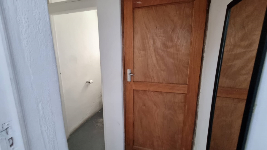 To Let Commercial Property for Rent in Woodstock Western Cape